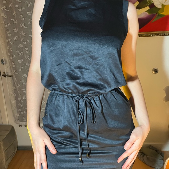 Banana Republic Classic Black Top - Picture 6 of 7